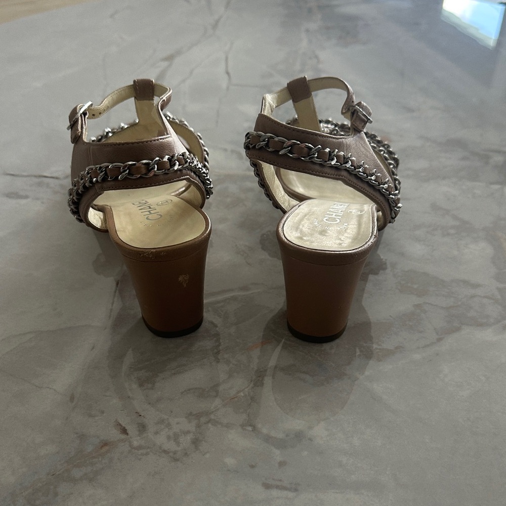 CHANEL Tan Leather Chain-Trim T-Strap Slingback Heels - Picture 3 of 9